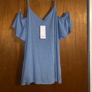 Cute New Naïf cold shoulder top 😍